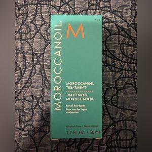 Price drop! Morrocanoil Treatment oil - new in box